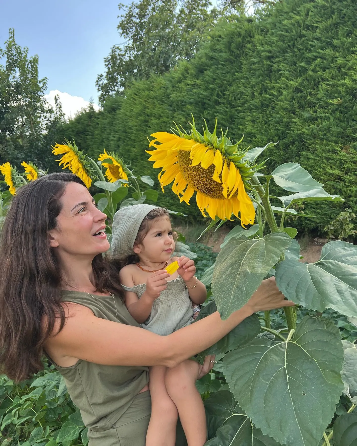 ABİ’nin Mahinur’u Esra Şengünalp’ın dünya tatlısı kızı ilgi odağı oldu! - 4