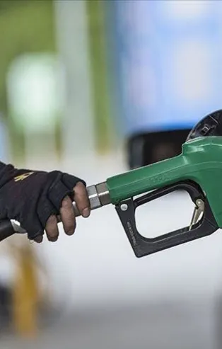 SON DAKİKA: Akaryakıt satışında yeni dönem: Vergi borcu olana lisans yok