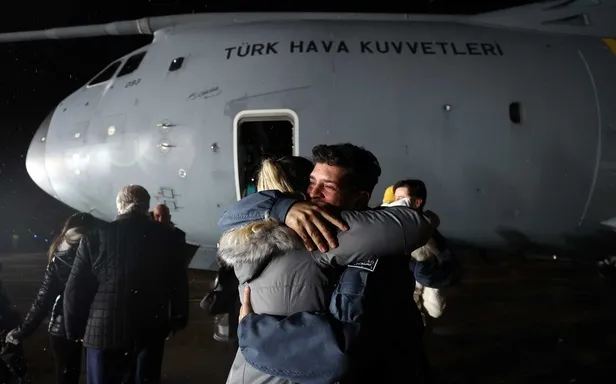 msb-duyurdu-koca-yusuflar-ukraynadan-dondu-baskan-erdogandan-tebrik-mesaji-1671609991850.jpeg MSB duyurdu! 'Koca Yusuf'lar Ukrayna'dan döndü... Başkan Erdoğan'dan tebrik mesajı-4