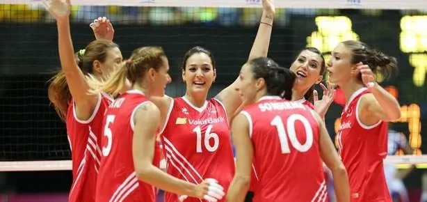Sultanlar uygun adım