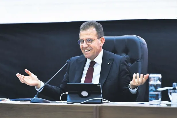 chpli-mersin-buyuksehir-belediyesinde-isci-kiyimi-suruyor-smsle-90-isciyi-daha-kovuldu-1638497707673.jpeg CHP’li Mersin Büyükşehir Belediyesi'nde işçi kıyımı sürüyor! SMS’le 90 işçi daha kovuldu-2