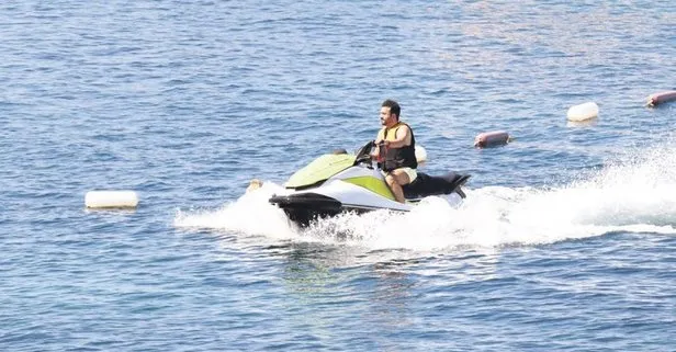 Ünlü komedyen Hasan Can Kaya'dan Jet-Ski şovu!