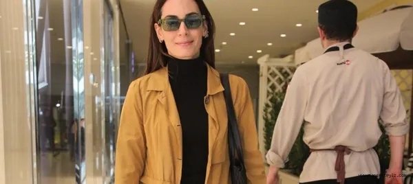 serenay-sarikayadan-kerem-bursin-itirafi-simdi-bana-gel-dese-1681588513050.jpeg Serenay Sarıkaya'dan Kerem Bürsin itirafı: "Şimdi bana gel dese..."-12