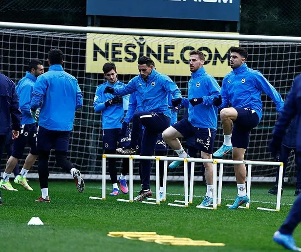 super-lige-ambargo-koyan-trabzonspor-ikinci-en-uzun-liderlik-ve-ic-saha-yenilmezlik-serisine-ulasti-1645909194469.jpeg Süper Lig'e ambargo koyan Trabzonspor ikinci en uzun liderlik ve iç saha yenilmezlik serisine ulaştı-14