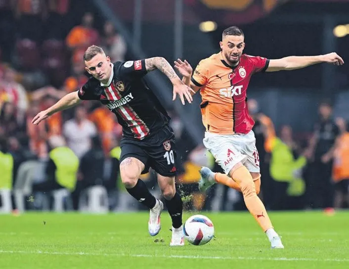 Berkan Kutlu görüşme odasına