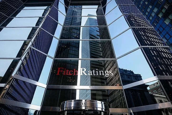 Fitch: Risk azaldı