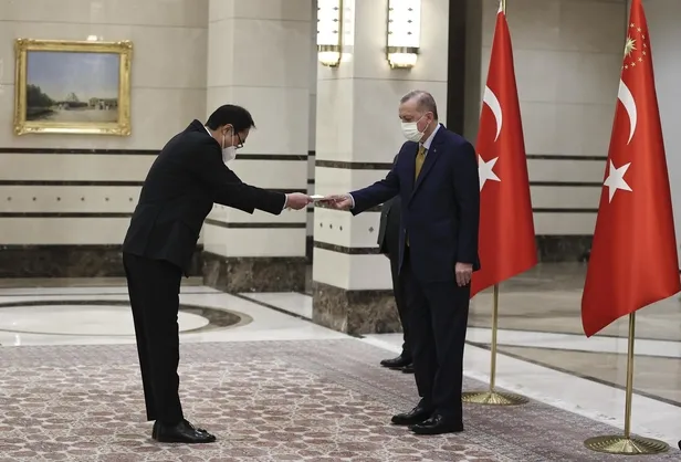 son-dakika-baskan-erdogandan-cumhurbaskanligi-kulliyesinde-pes-pese-onemli-kabuller-1608739401853.jpeg Son dakika: Başkan Erdoğan'dan Cumhurbaşkanlığı Külliyesi'nde peş peşe önemli kabuller-7