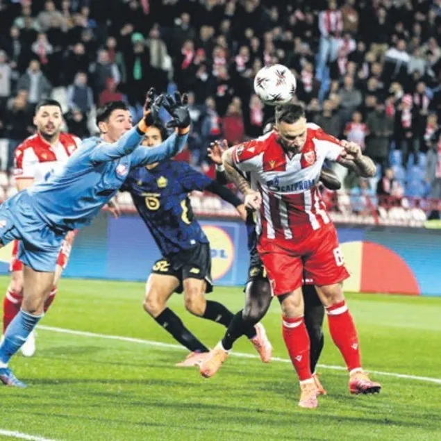 Berke Özer Fransa’yı salladı