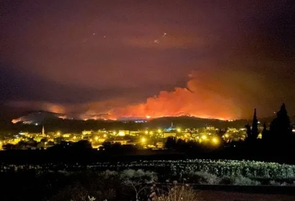 yunanistandaki-yangin-edirnedeki-sinir-koylerine-dayandi-1658730959542.jpg Yunanistan'daki yangın Edirne'deki sınır köylerine dayandı-3