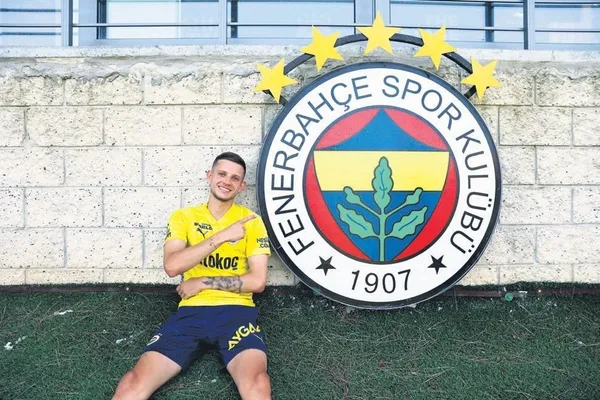 fenerbahce-kadin-futbol-takimindan-abdli-kaleci-anne-elizabeth-bailey-colombo-hamlesi-1689805466382.jpeg Fenerbahçe Kadın Futbol Takımı'ndan ABD'li kaleci Anne Elizabeth Bailey Colombo hamlesi!-13