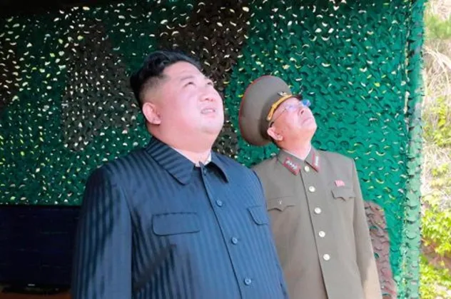 Kuzey Kore'nin füze ateşlemesini Kim Jong-un da izledi