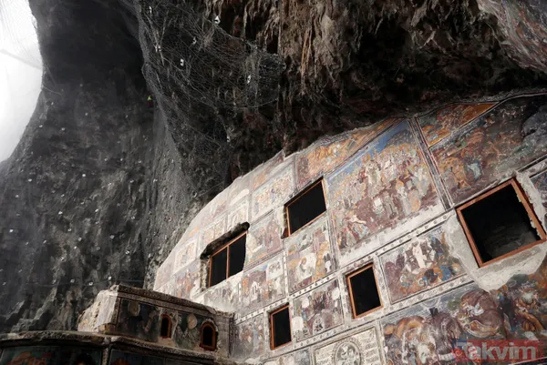 Geçmişi 1600 yıl öncesine dayanıyor: 360 tonluk kaya bitlendi iğneyle kuyu kazıp yeni odalar ortaya çıktı! Sümela Manastırı'na ziyaretçi akını - 19