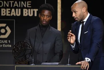 Elye Wahi resmen Nice’te!