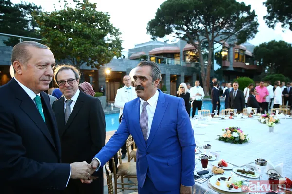 Cumhurbaşkanı Erdoğan İstanbul'da sanatçı ve sporcularla iftar yaptı - 19