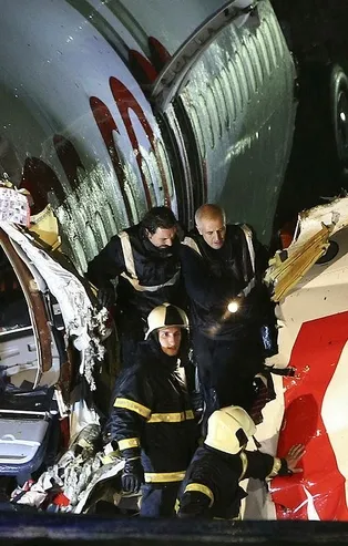 Son dakika: Sabiha Gökçen'da kaza yapan Pegasus uçağının ikinci pilotuyla ilgili şoke eden gerçek