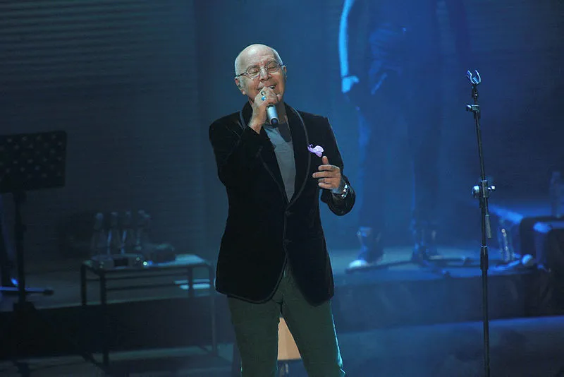 Ünlü usta Mazhar Alanson'u Twiitter'da topa tutuyorlar! - 1