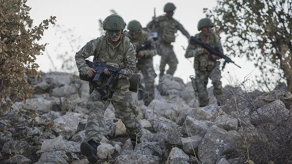 son-dakika-kilise-yapilan-roketli-saldirinin-hesabi-soruluyor-ihalar-buldu-komandolar-etkisiz-hale-getirid-1616408513584.jpg SON DAKİKA: Kilis'e yapılan roketli saldırının hesabı soruluyor! İHA'lar buldu! Komandolar etkisiz hale getirdi-3