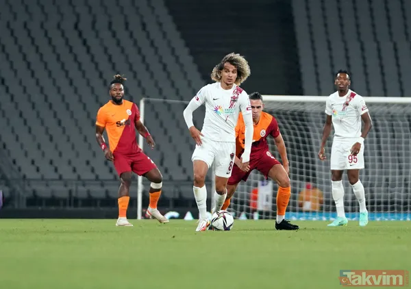 Uefa Avrupa Ligi 3. Eleme Turunda İskoçya Temsilcisi St. Johnstone İle Oynanan Rövanş Maçında Da 1 Gol Bulan Feghouli, Bu Sezonki Gol Sayısını 2'Ye Çıkardı.