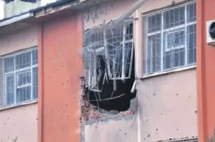 PKK’nın yaktığı okullar çiçek açtı-2