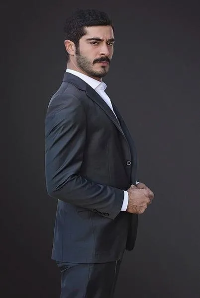 maraslinin-celali-hakkindaki-gercek-duyanlari-sasirtti-genc-oyuncu-burak-deniz-1615757461629.jpeg Maraşlı'nın Celal'i hakkındaki gerçek duyanları şaşırttı! Genç oyuncu Burak Deniz...-5