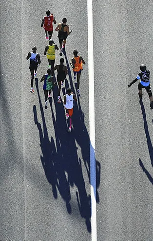 İstanbul Maratonu, koronavirüs tedbirleri gölgesinde start aldı