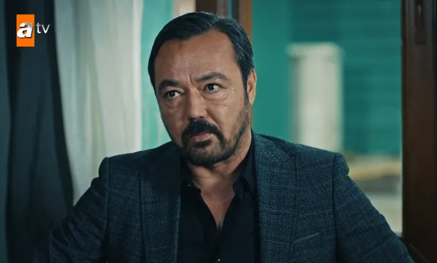 bu-geri-donus-cok-konusulur-edho-190-bolum-fragmani-dizlerinin-bagi-cozuldu-akli-havsalasi-almiyor-1618035450738.jpg Bu geri dönüş çok konuşulur! EDHO 190. bölüm fragmanı: Dizlerinin bağı çözüldü aklı havsalası almıyor!-5