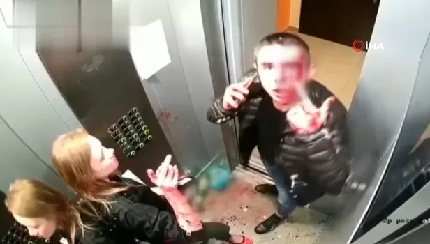 Asansörde kanlı kavga! Rus çift önce kavga edip asansörü kana buladı sonra temizledi! Video viral oldu!