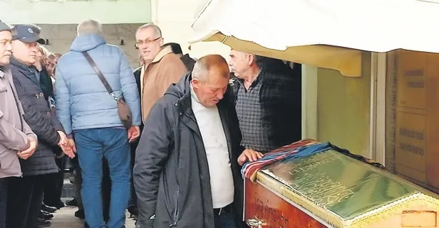 Tır 100 metre sürükledi! Acılı aile trafik teröründe hayatını kaybeden Tuğçe Altuntaş'ın tabutu başında gözyaşı döktü