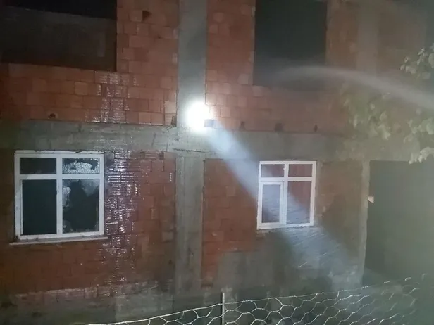 SON DAKİKA: Kastamonu'da gece yarısı korkutan yangın: 6 ev yanarak kullanılamaz hale geldi-2