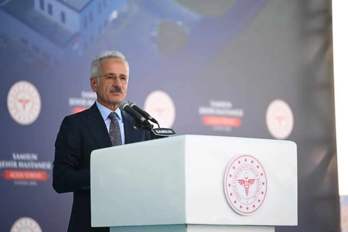 1789310457119.jpeg Bakan Uraloğlu Samsun'da müjdeleri peş peşe sıraladı: Hızlı tren Kırıkkale'den yola çıktı!-7