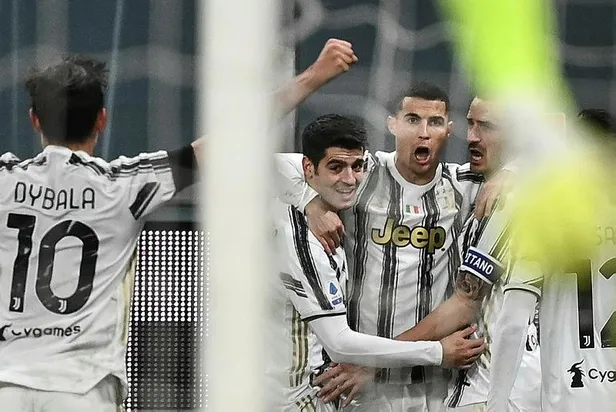 juventus-deplasmanda-genoayi-ronaldonun-penalti-golleriyle-yendi-1607888628845.jpeg Juventus deplasmanda Genoa'yı Ronaldo'nun penaltı golleriyle yendi-4