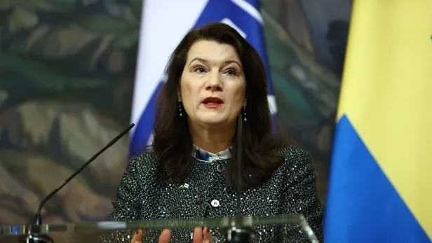 baskan-erdoganin-aciklamalarindan-sonra-isvecten-geri-adim-geldi-disisleri-bakani-ann-lindeden-pkk-aciklamasi-1652571568134.jpeg Başkan Erdoğan'ın açıklamalarından sonra İsveç'ten geri adım geldi! Dışişleri Bakanı Ann Linde'den PKK açıklaması-3