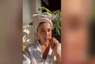 Burcu Özberk’ten bornozlu paylaşım!