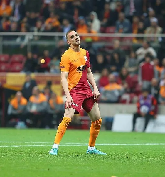 berkan-kutlu-krizi-galatasarayda-genc-oyuncu-ile-ilgili-sicak-gelismeler-yasanabilir-1670981010893.jpeg