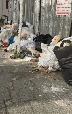 Şişli'nin sokakları çöp içinde kaldı