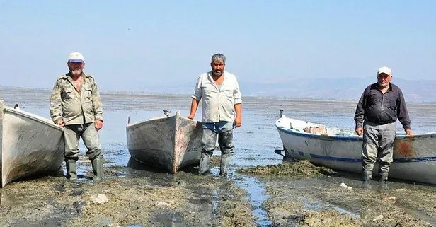 Marmara Gölü’nde su 500 metre çekildi derinlik 1 metreye düştü