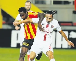 Antalyaspor üçlük attı