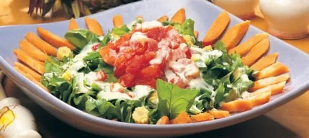 Peynir Soslu Salata Tarifi