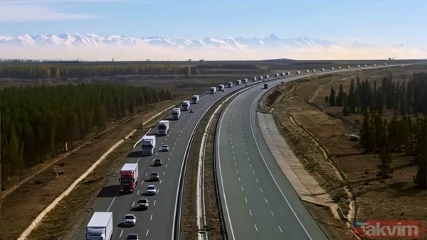 Çevre, Şehircilik ve İklim Değişikliği Bakanlığı'ndan duygu dolu 6 Şubat filmi: Bir oluruz, gerekirse tüm Türkiye 11 il oluruz - 9