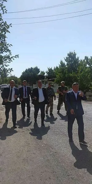kirgizistan-tacikistan-sinirinda-catismalar-alevlendi-11-yarali-1663309124498.jpeg