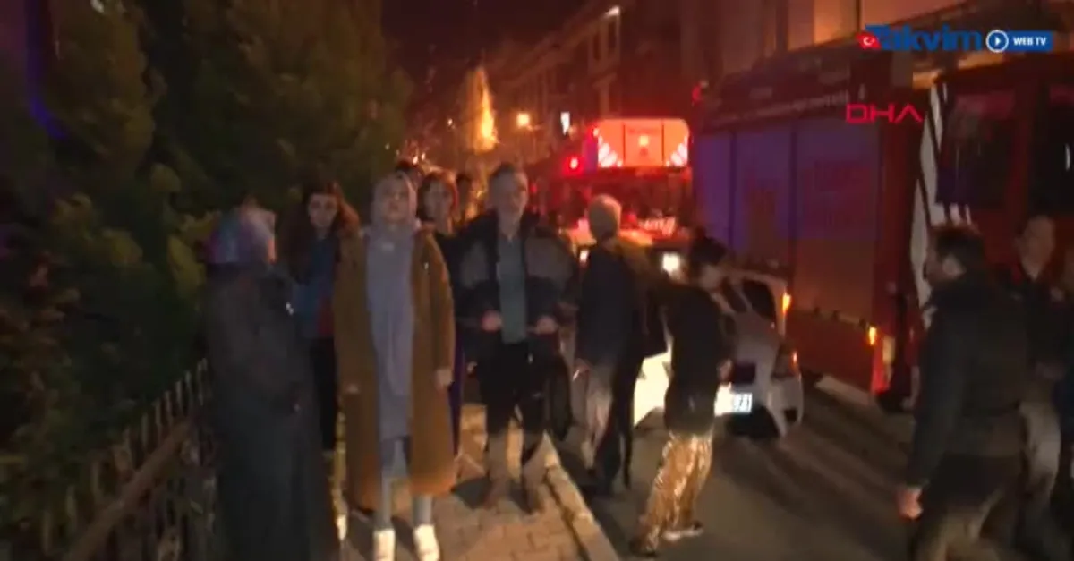 Maltepe'de yangın! 4'ü çocuk, 12 kişi...
