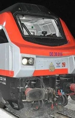 Bakü'den yola çıkan ilk tren Kars'a ulaştı