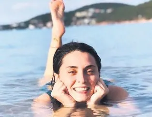 Aslıhan poz kesti