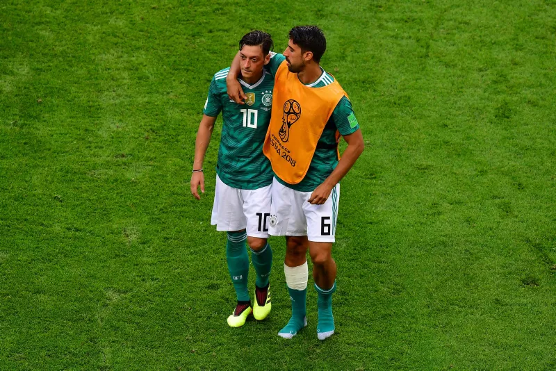 Alman holiganlar Mesut Özil'e saldırdı - 19