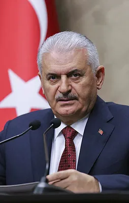 Başbakan Yıldırım "Güç: Büyük Güç ve Diğerleri" başlıklı panelde konuştu
