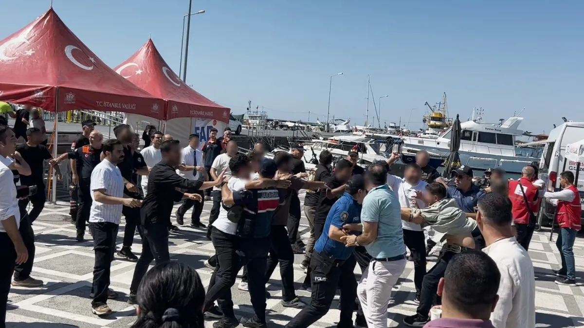 Basın mensuplarına saldırı kameraya yansıdı
