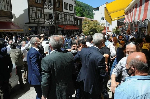 İyi Partililerin Rize'de saldırdığı esnaf konuştu: O yumruk bana değil tüm halkımıza atıldı