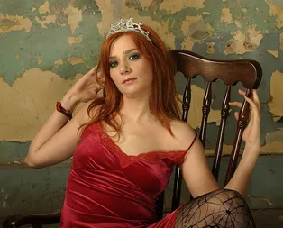 Aylin Aslım, Kerem Bürsinin yılbaşı açıklamasıyla dalga geçti! Sosyal medyadan tepki yağdı