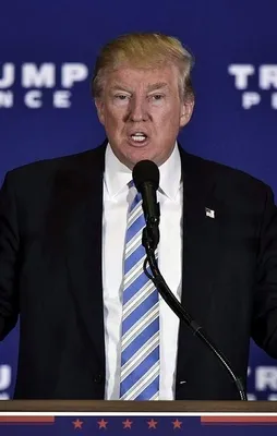 Trump'tan Küba'ya tehdit gibi mesaj