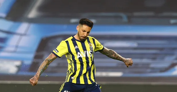 Fenerbahçe'nin istenmeyen adamı Jose Sosa'ya Süper Lig'den sürpriz talip